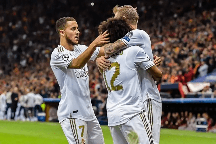 包含广东宏远清晨止住颓势；志在欧超杯名次提升；质疑声仍在；纪律约束更严格的词条