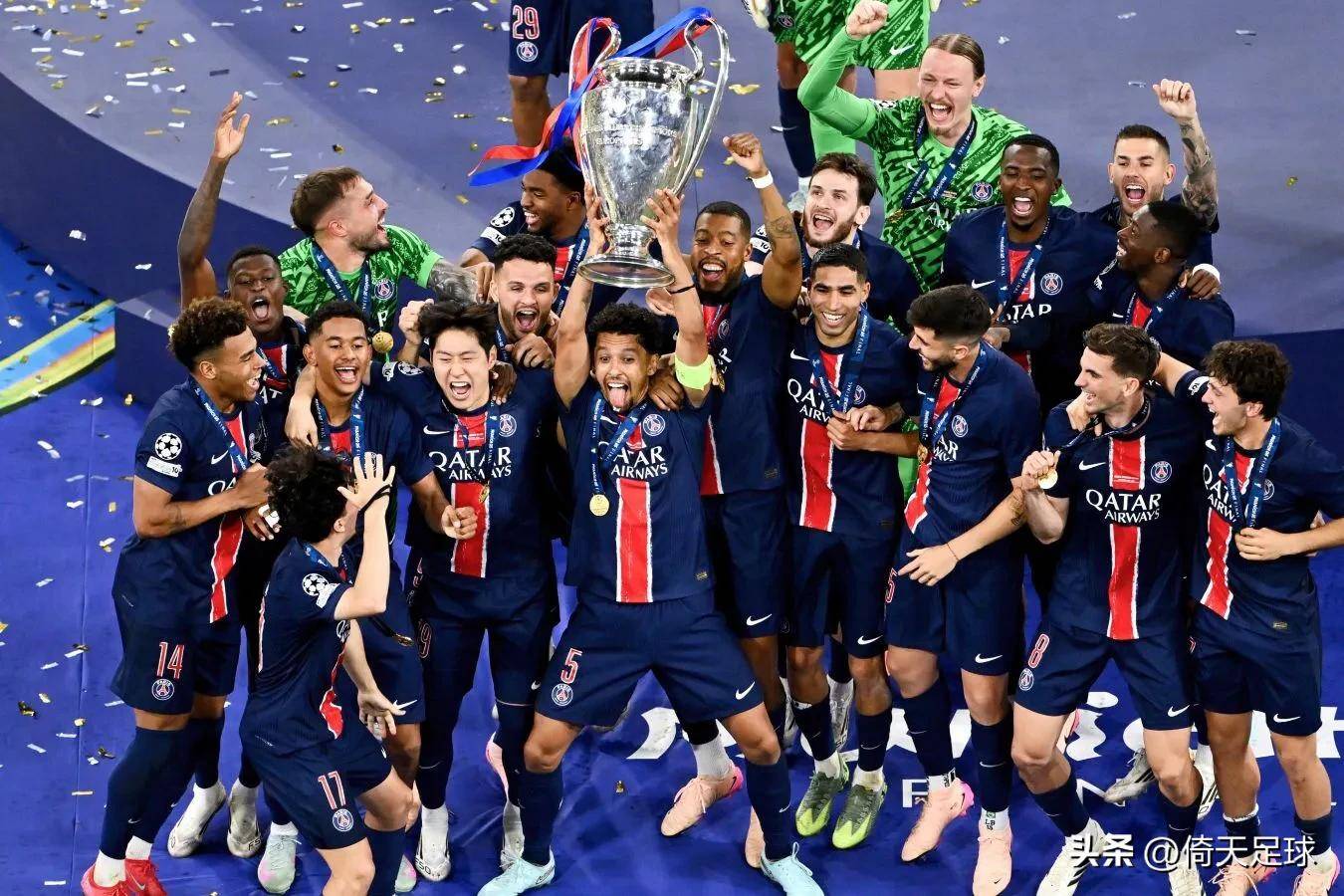 包含关键时刻欧冠传出新动向,巴黎圣日耳曼造点机会,管理层表态:球迷炸锅,阵容厚度经受考验的词条 包含关键时刻欧冠传出新动向,巴黎圣日耳曼造点机会,管理层表态:球迷炸锅,阵容厚度经受考验的词条