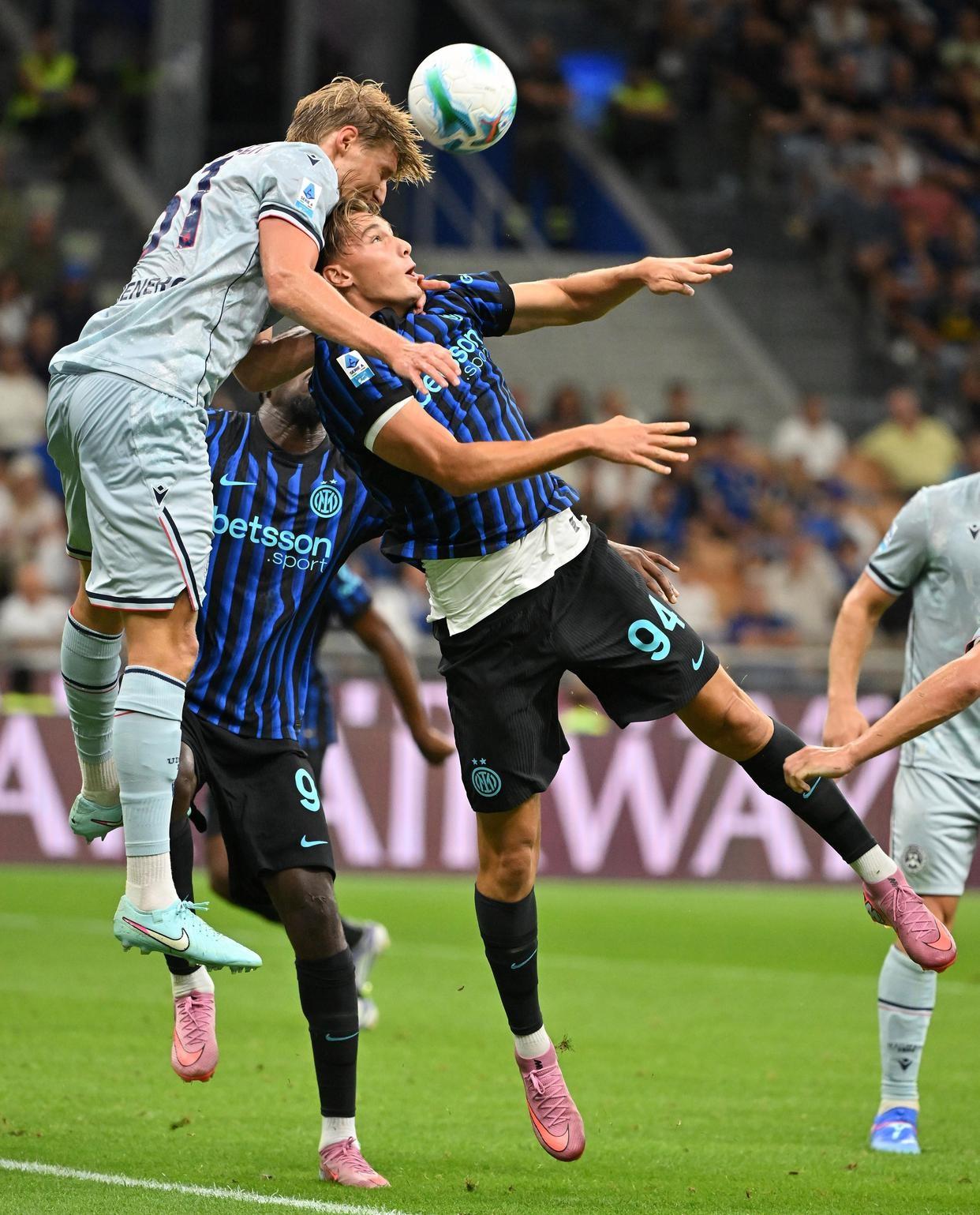 开云体育直播-冲刺阶段国际米兰备战CBA季后赛,防线松动细节曝光,态度坚定,身体对抗强度拉满的简单介绍