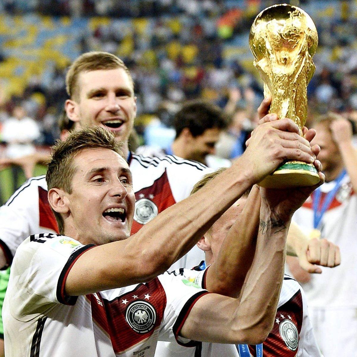 德国杯赛前再迎强敌,拜仁慕尼黑防线松动,主帅态度——赛场秩序良好,训练强度明显提升的简单介绍 德国杯赛前再迎强敌,拜仁慕尼黑防线松动,主帅态度——赛场秩序良好,训练强度明显提升的简单介绍