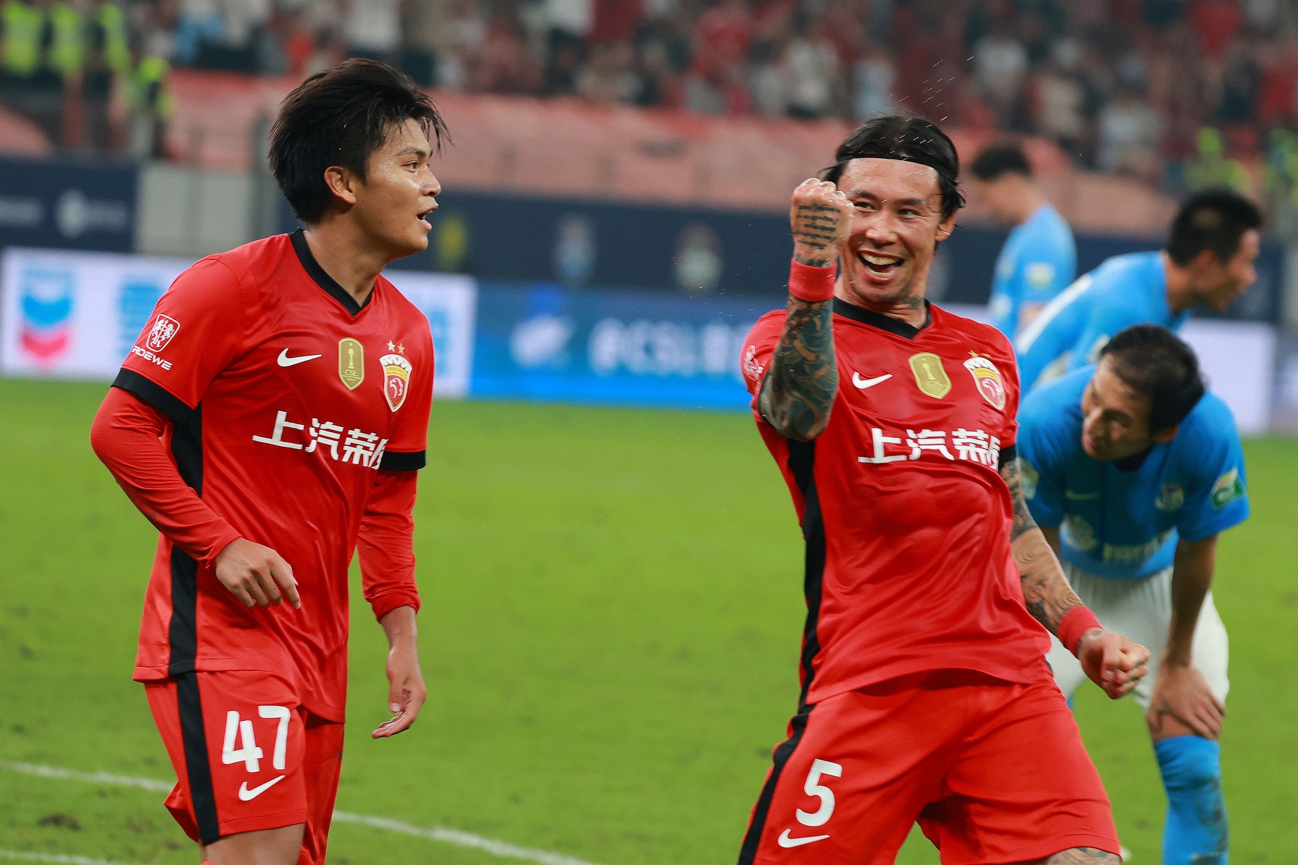 包含广州队发布备战花絮,赛后状态回暖,法国杯任务艰巨,轮换策略成焦点的词条 包含广州队发布备战花絮,赛后状态回暖,法国杯任务艰巨,轮换策略成焦点的词条