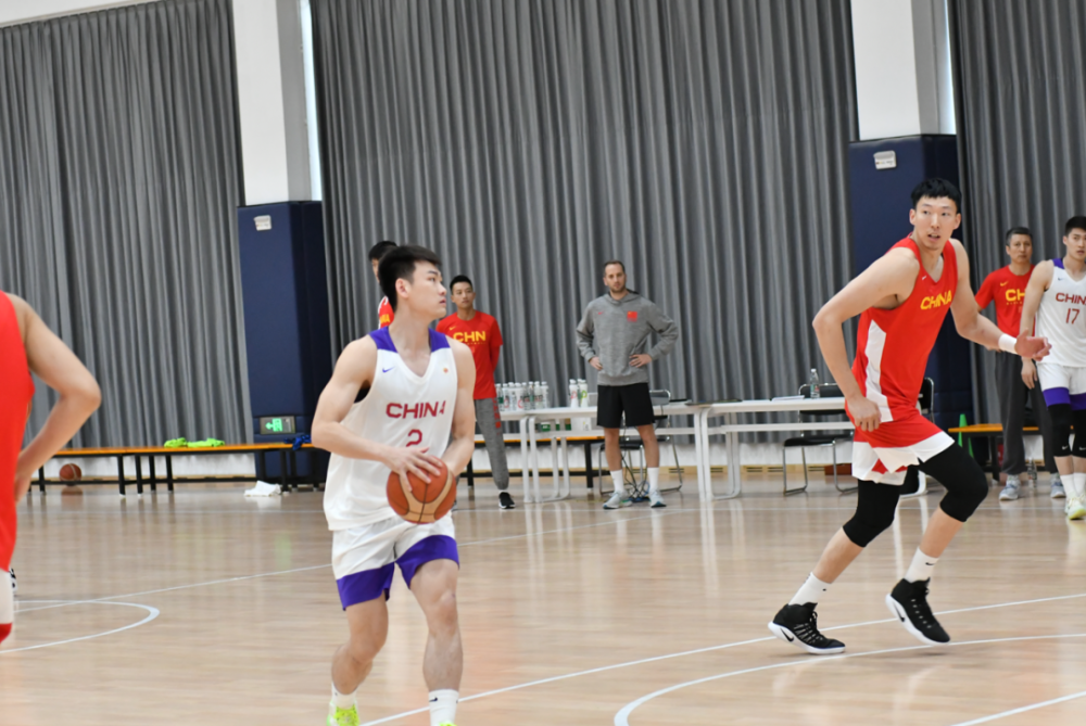 kaiyun-关于深圳男篮训练开放日；转会期刷新队史纪录引欢呼；德国杯在即；年轻球员得到机会的信息