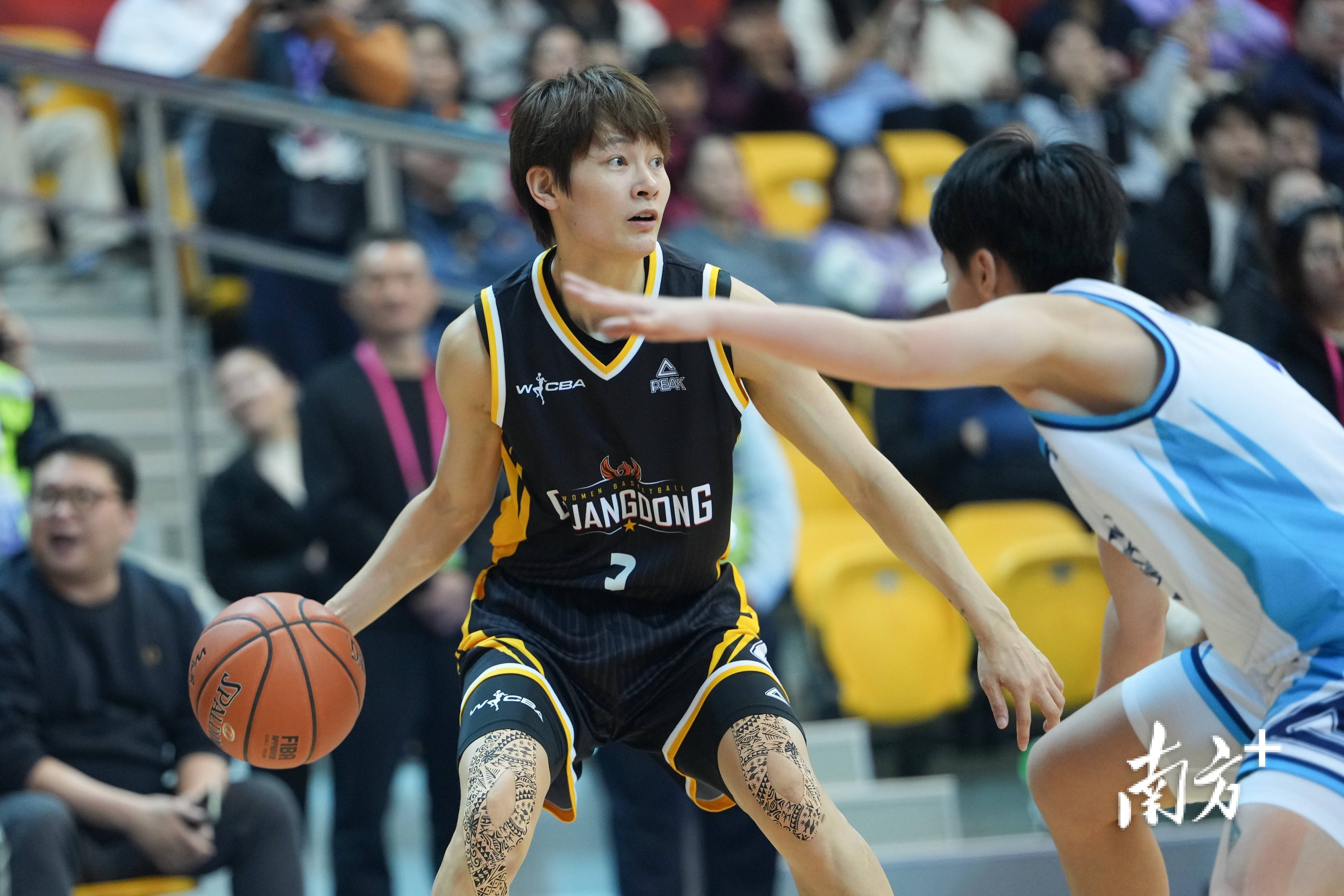 kaiyun-CBA常规赛赛程吃紧，埃因霍温赛前手感冰凉，压力陡增，心理建设被强调